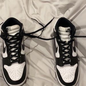 Nike dunks (pandas) size 10 men